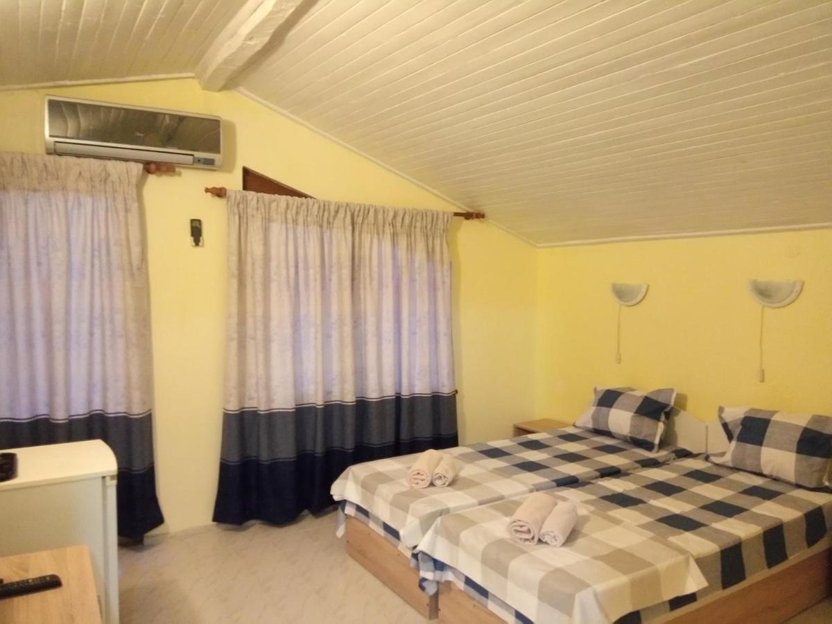 Guesthouse Oasis Kiten  Esterno foto